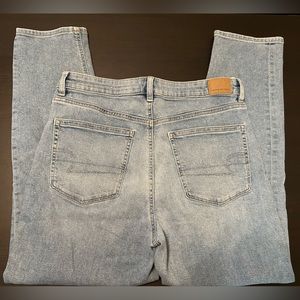 American Eagle - Size 12 Regular - Mom Jean